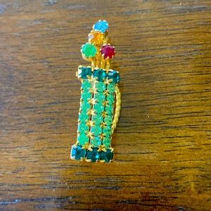 Golf bag gemstone pin